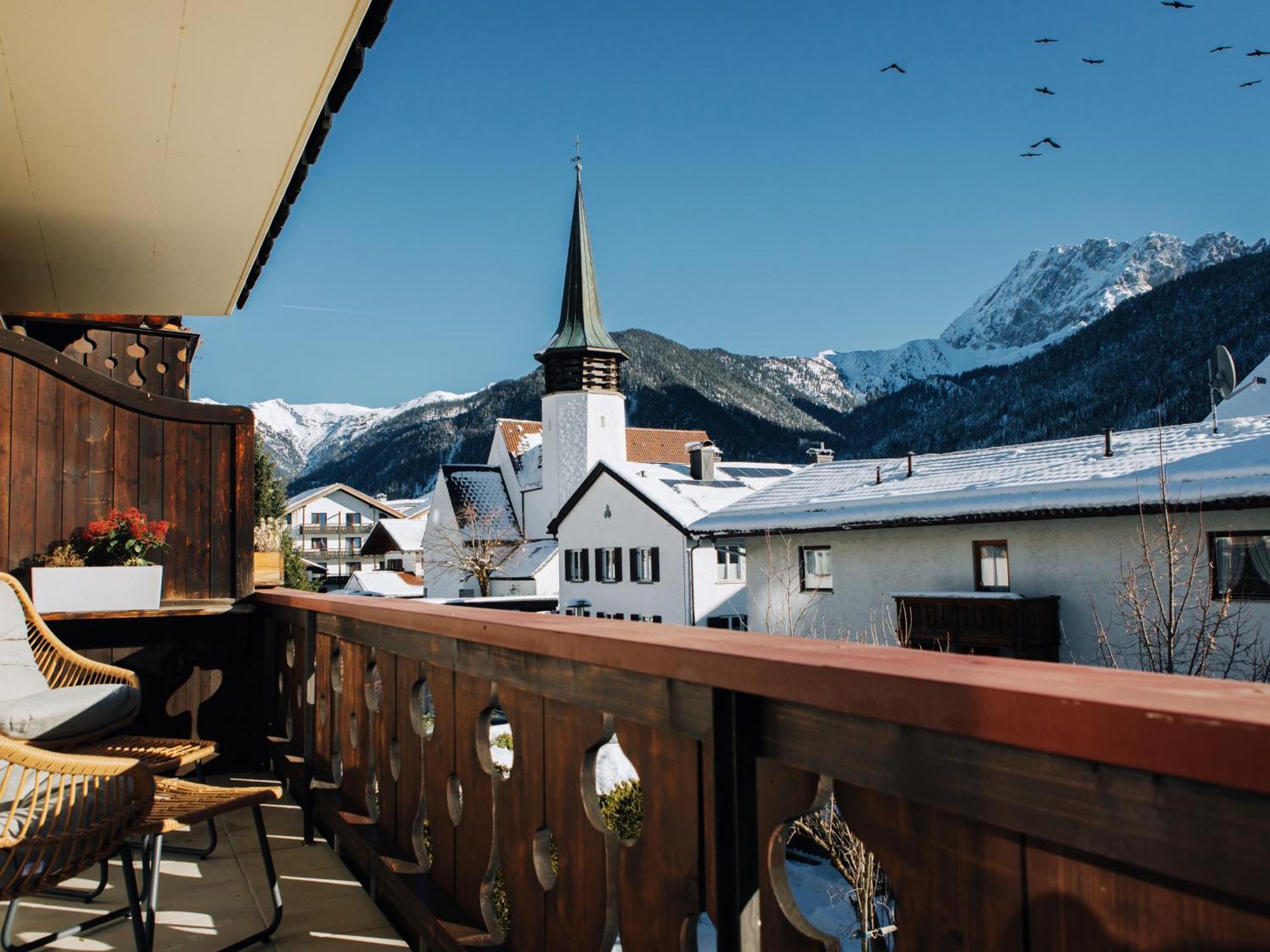 Die Karwendelsuite - 5 Sterne Fewo Mit Bestem Bergblick, Zentrumsnah & Ruhig Gelegen, Familienfreundlich Mittenwald Ngoại thất bức ảnh