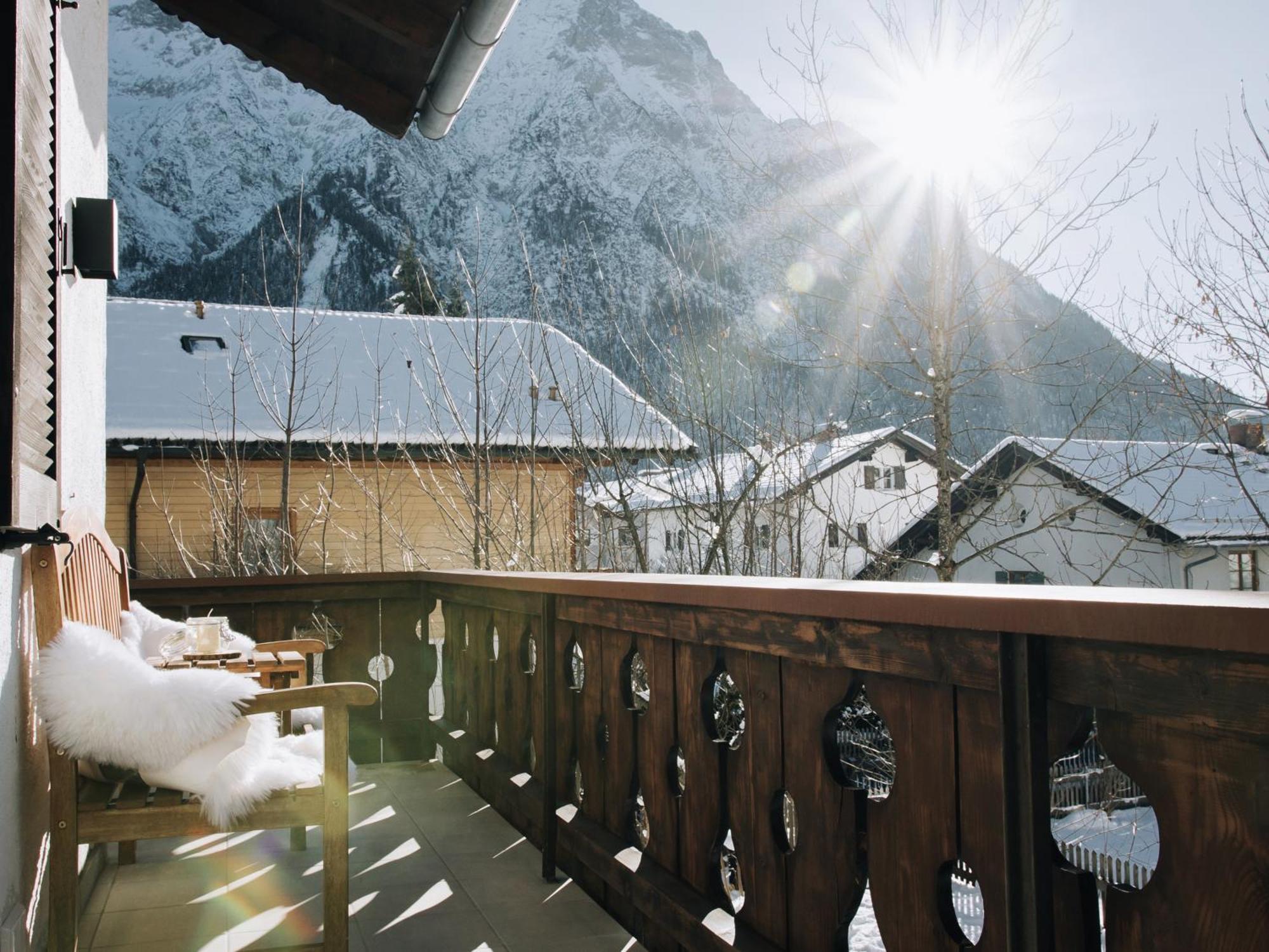 Die Karwendelsuite - 5 Sterne Fewo Mit Bestem Bergblick, Zentrumsnah & Ruhig Gelegen, Familienfreundlich Mittenwald Ngoại thất bức ảnh