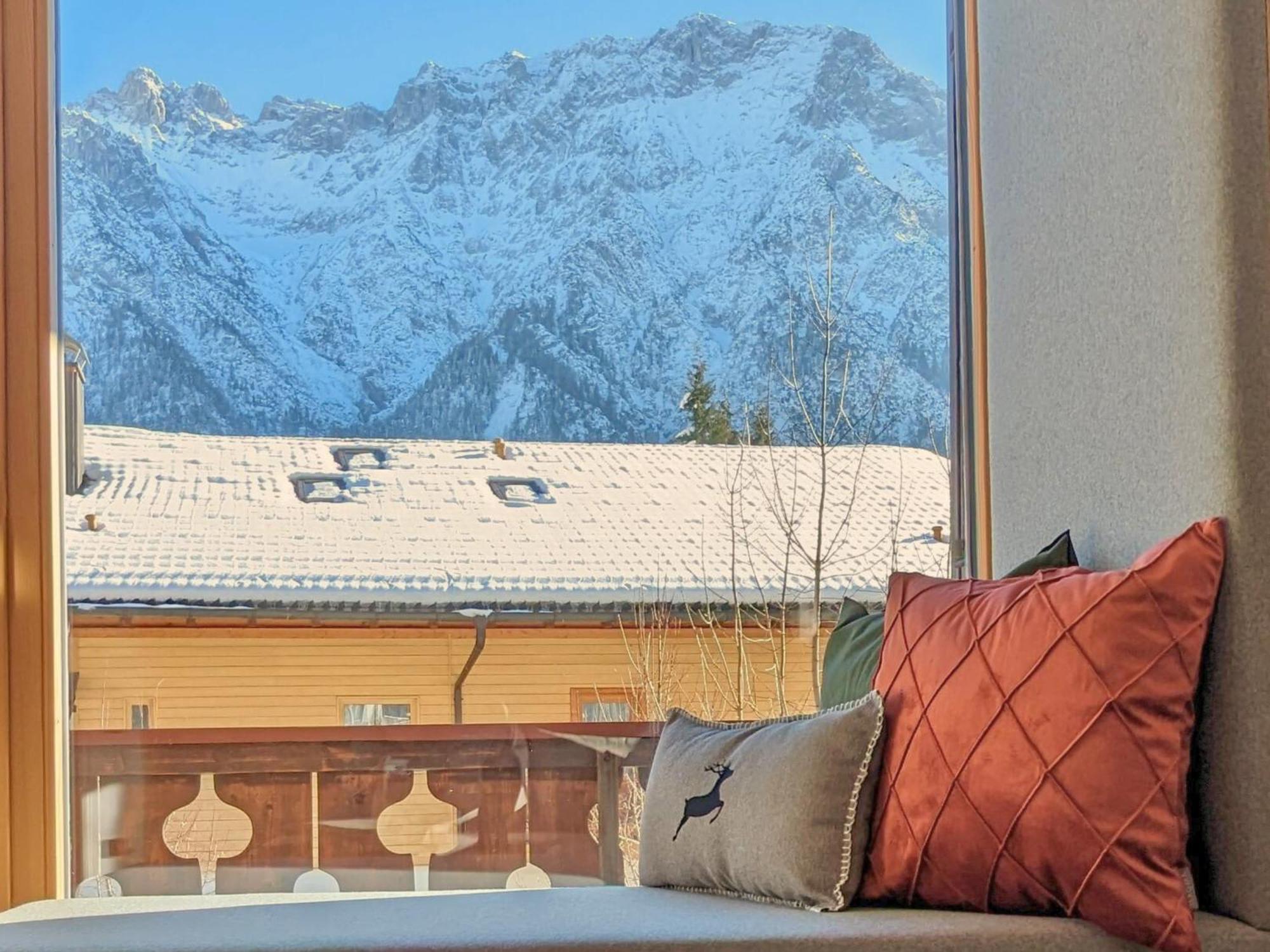 Die Karwendelsuite - 5 Sterne Fewo Mit Bestem Bergblick, Zentrumsnah & Ruhig Gelegen, Familienfreundlich Mittenwald Ngoại thất bức ảnh
